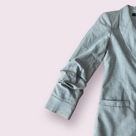 Women’s BODY By Victoria Grey 3/4 Scrunch Sleeve Button Front Blazer Size 6 - Picture 2 of 9